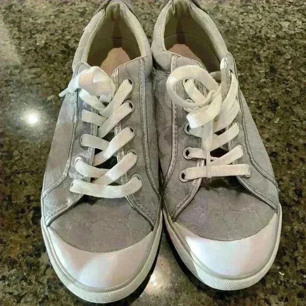 Coach, Barrett Sneaker with logo, Silver, Size 8B